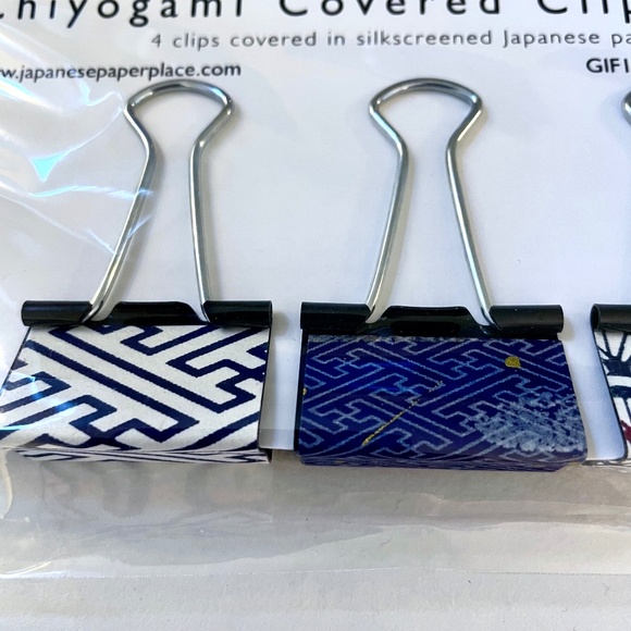 Clips with Japanese Silkscreened Paper - Picture 2 of 3